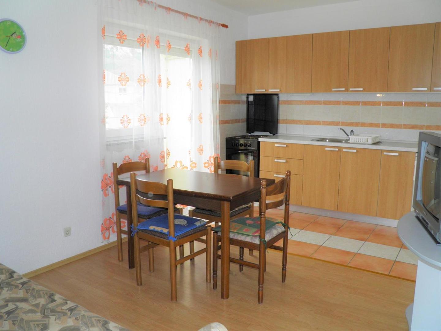 Apartments Miljenka 巴斯卡 外观 照片